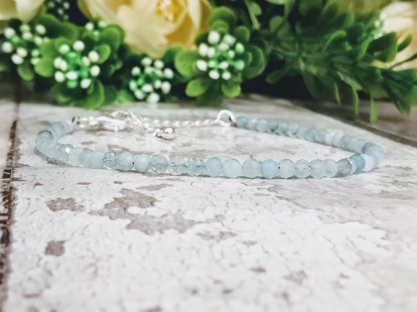 March Bracelet Aquamarine Bracelet March birthstone Gemstone bracelet dainty bracelet March Delicate Bracelet Zodiac Bracelet Aquamarine