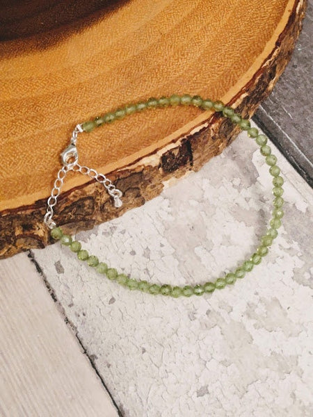 August Bracelet Peridot Bracelet August birthstone Gemstone bracelet Dainity bracelet August Delicate Bracelet Peridot stone Birthday Gift