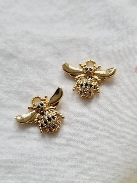 Bee necklace Bee Jewelry Bee earrings Bee set Gold Bee Necklace Bee gifts honey bee necklace bee pendant bumble bee bumble bee earrings