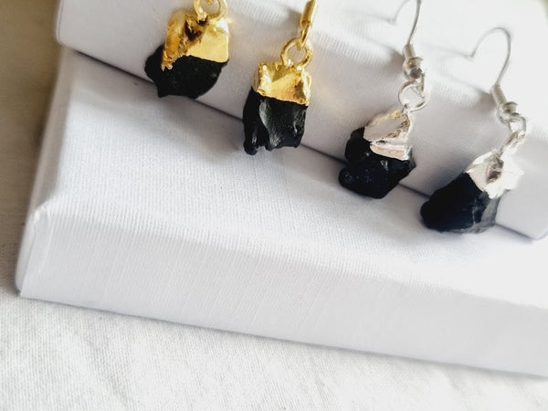 Black Onyx Earrings Black Onyx jewelry Black Onyx raw Black Onyx stone earring Black Onyx drop earrings gemstone jewelry healing stones