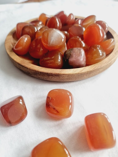 Carnelian Tumble Stone Carnelian Crystal Natural Carnelian Healing Crystals Carnelian tumble gemstone Meditation stone Carnelian Gift