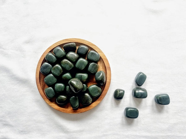 Green Jade Tumble Stone Green Jade Crystal Natural Green Jade Healing Crystals Green Jade tumble gemstone Meditation stone Jade crystals