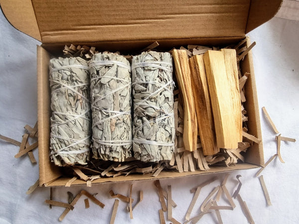 Smudge Kit Natural Smudging kit for House White Sage Smudge Sticks Palo Santo sticks Sage and Palo Santo kit