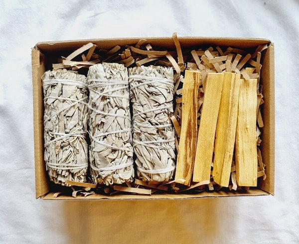 Smudge Kit Natural Smudging kit for House White Sage Smudge Sticks Palo Santo sticks Sage and Palo Santo kit